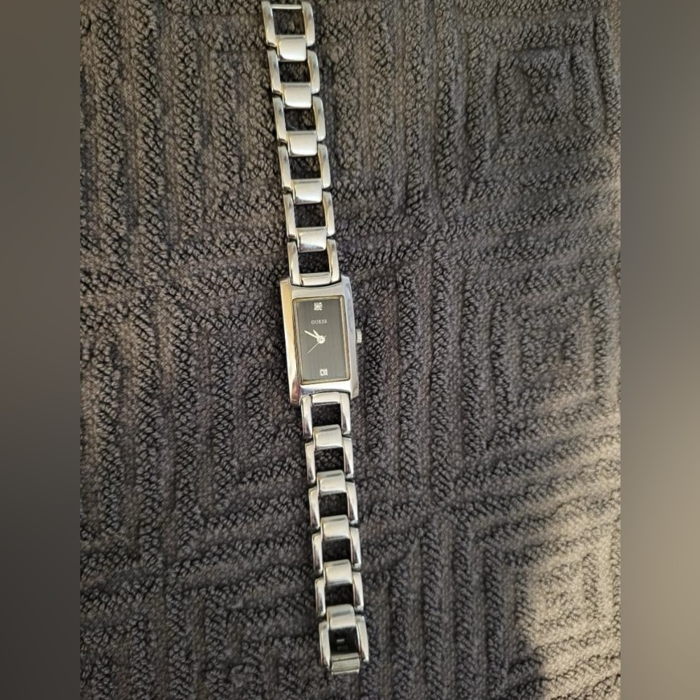 Guess Watch - Picture 2 of 3